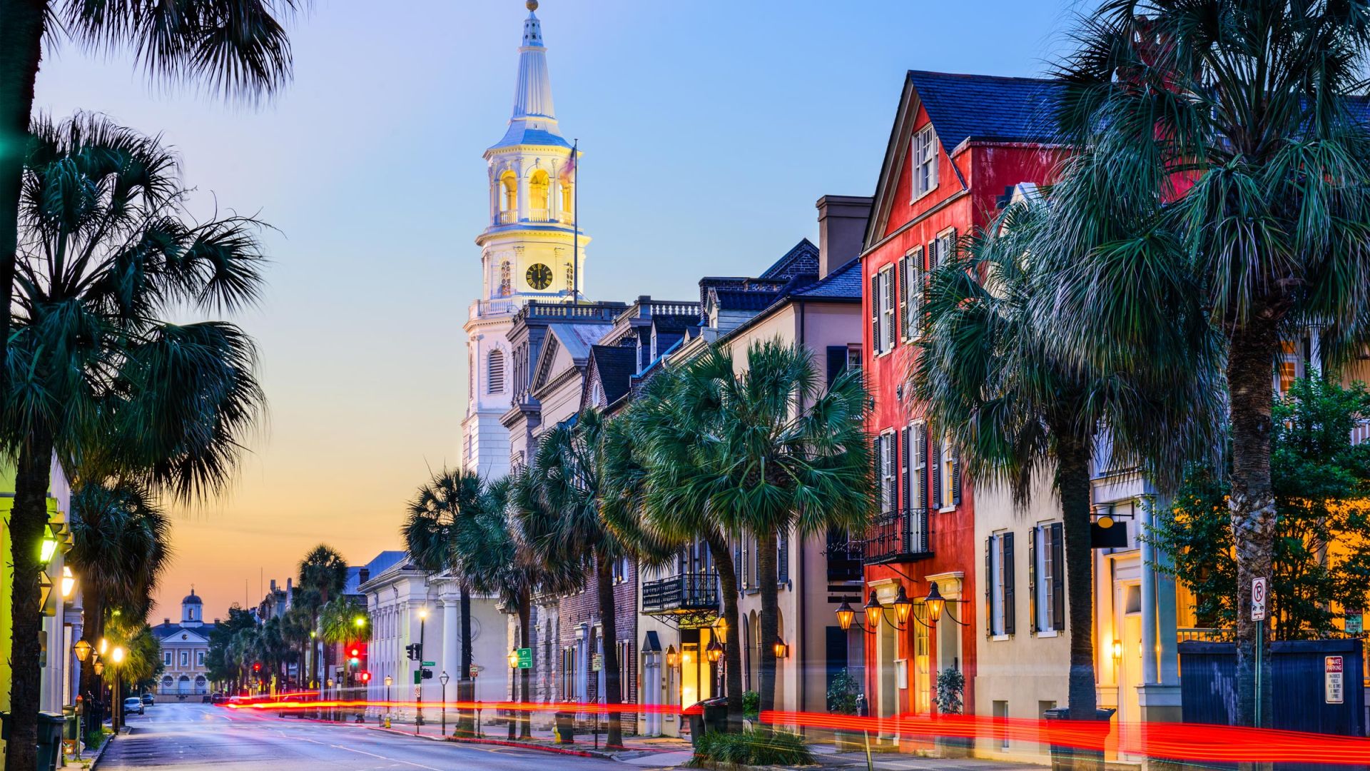 Street of Charleston with colorful houses