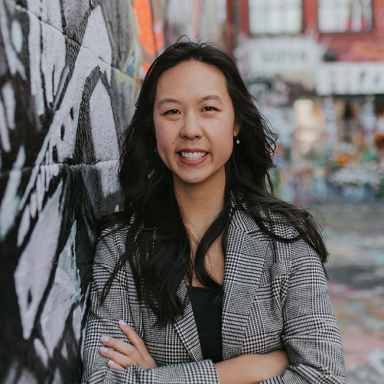 Alison Huang Headshot