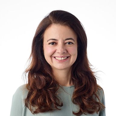 Laura Deal Lacey Headshot