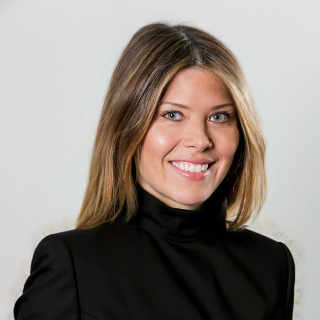 Louise Tabbiner Headshot