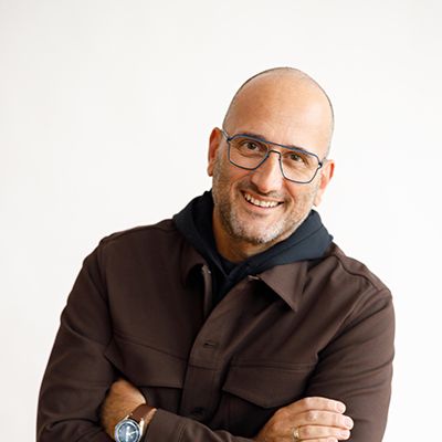 Peter Kaldes Headshot